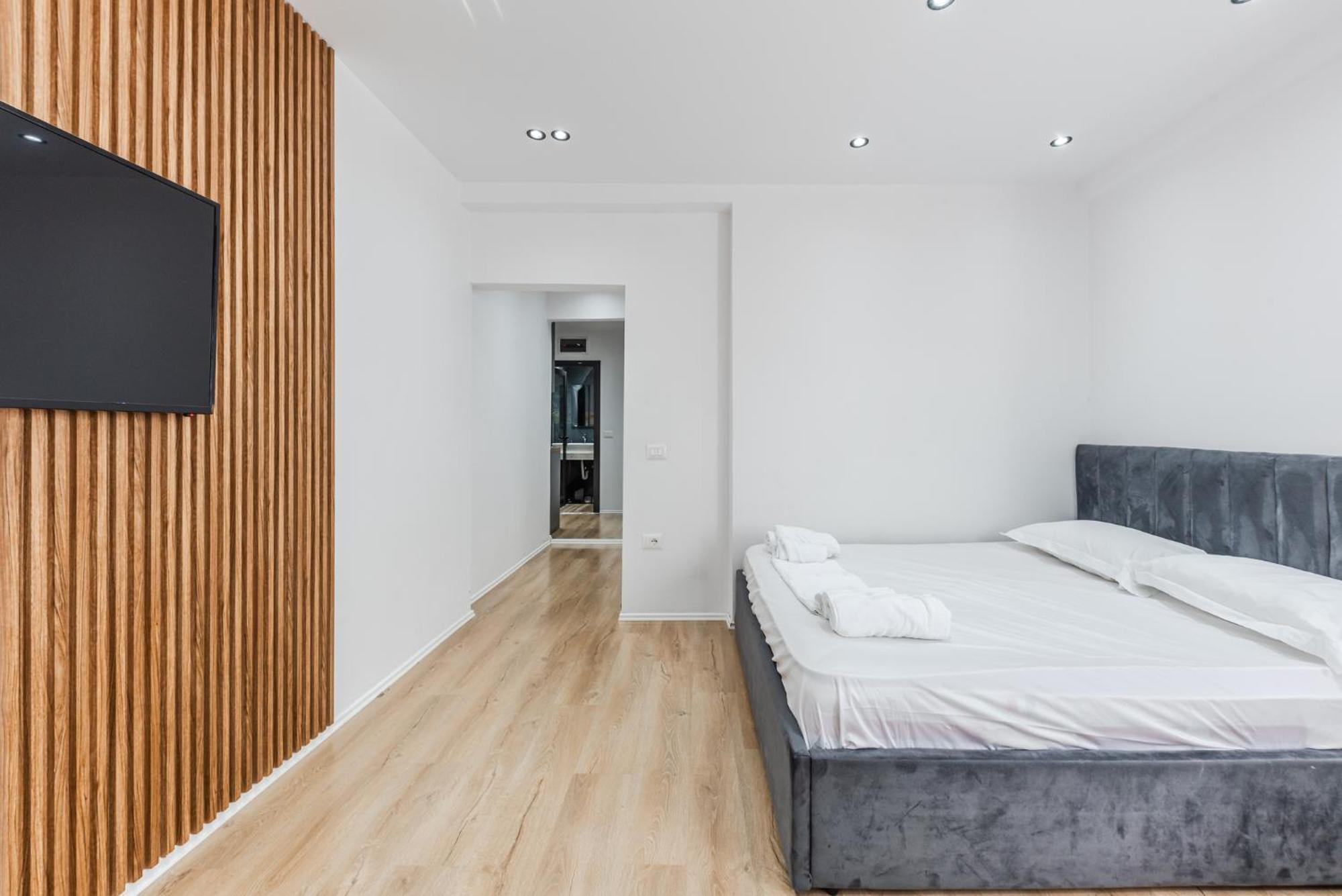 Atelier Apartments By Kondo Stays Тирана Екстер'єр фото