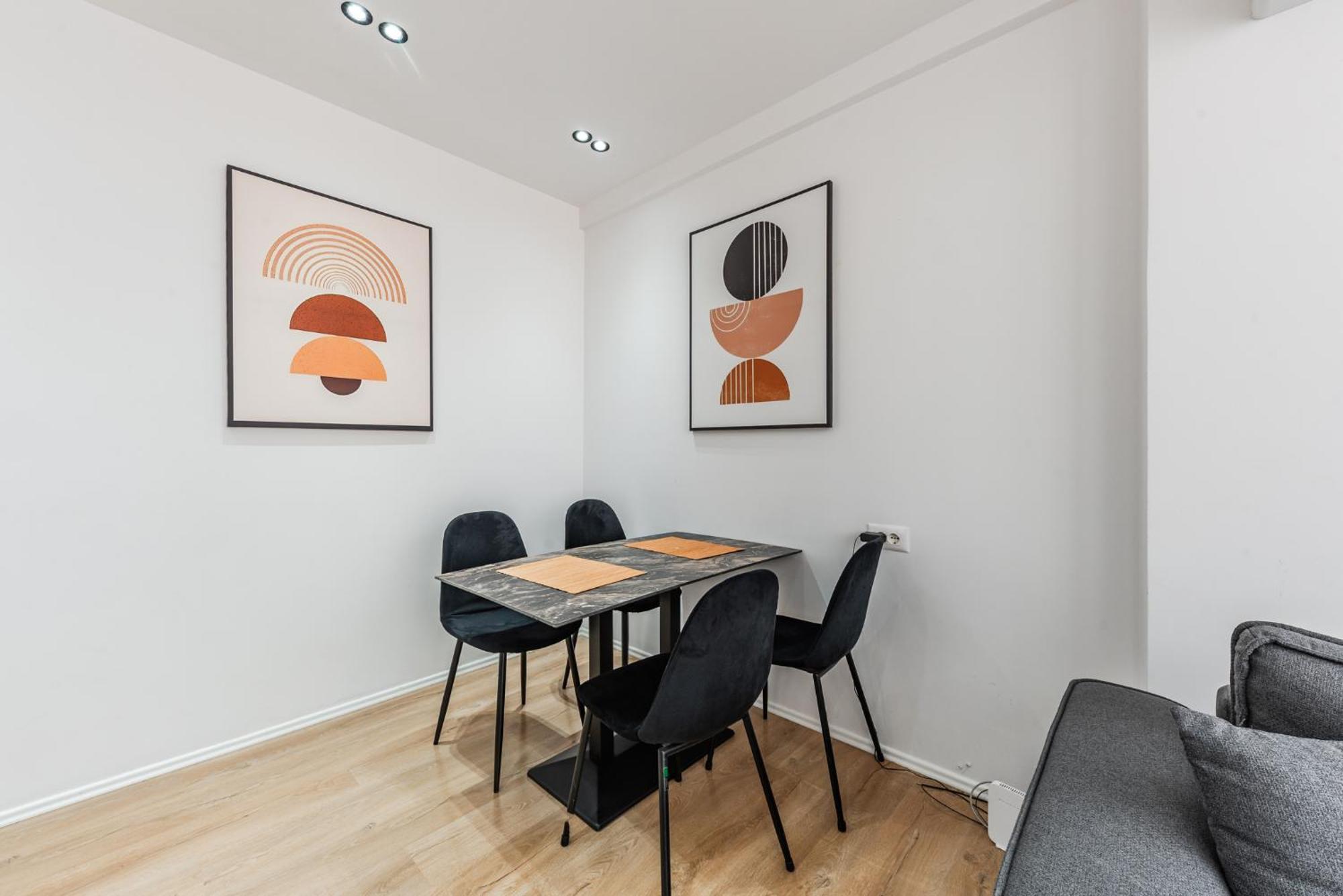 Atelier Apartments By Kondo Stays Тирана Екстер'єр фото