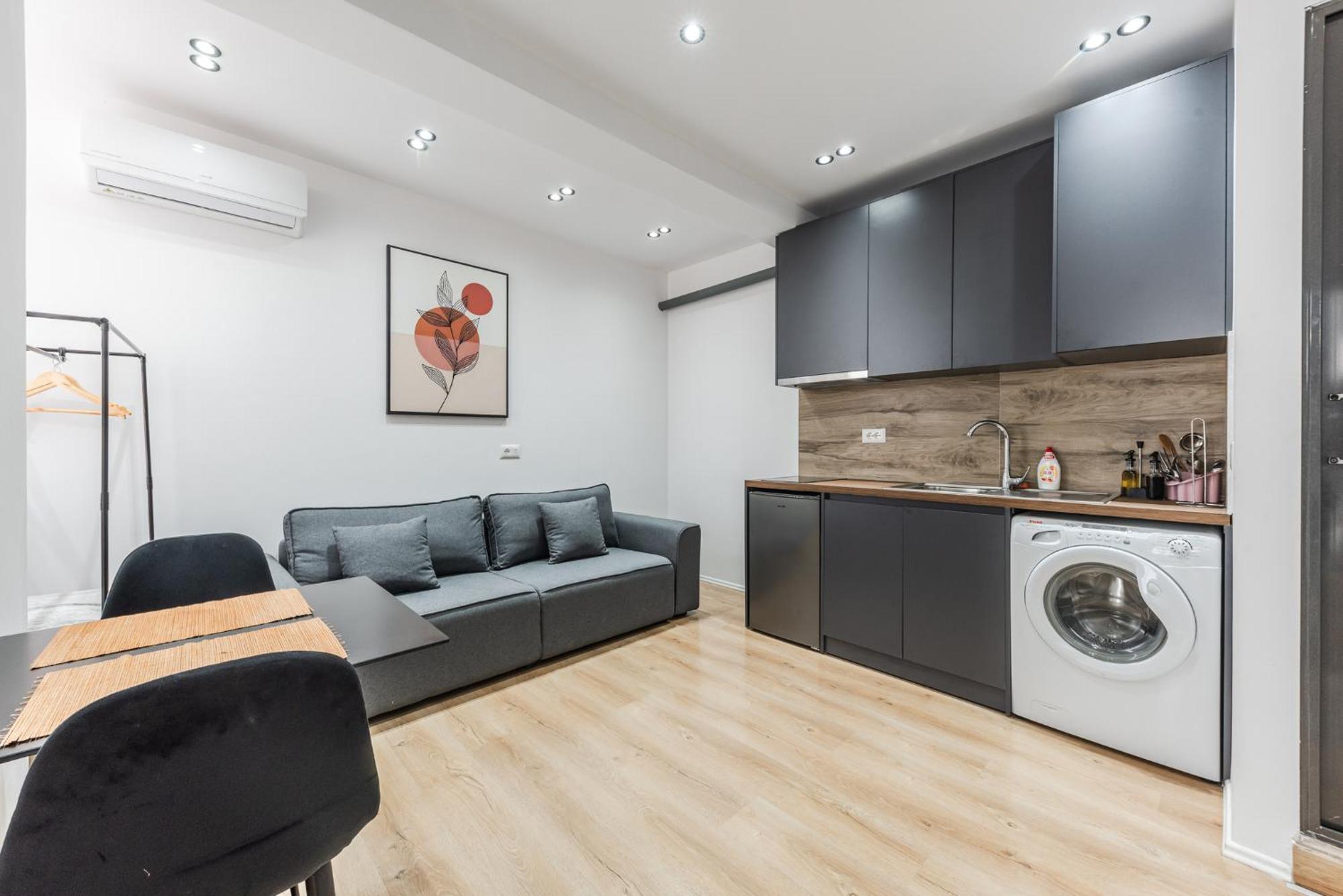 Atelier Apartments By Kondo Stays Тирана Екстер'єр фото